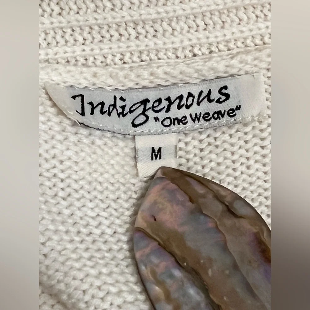 GORGEOUS INDIGENOUS ONE WEAVE SWEATER - Picture 4 of 9